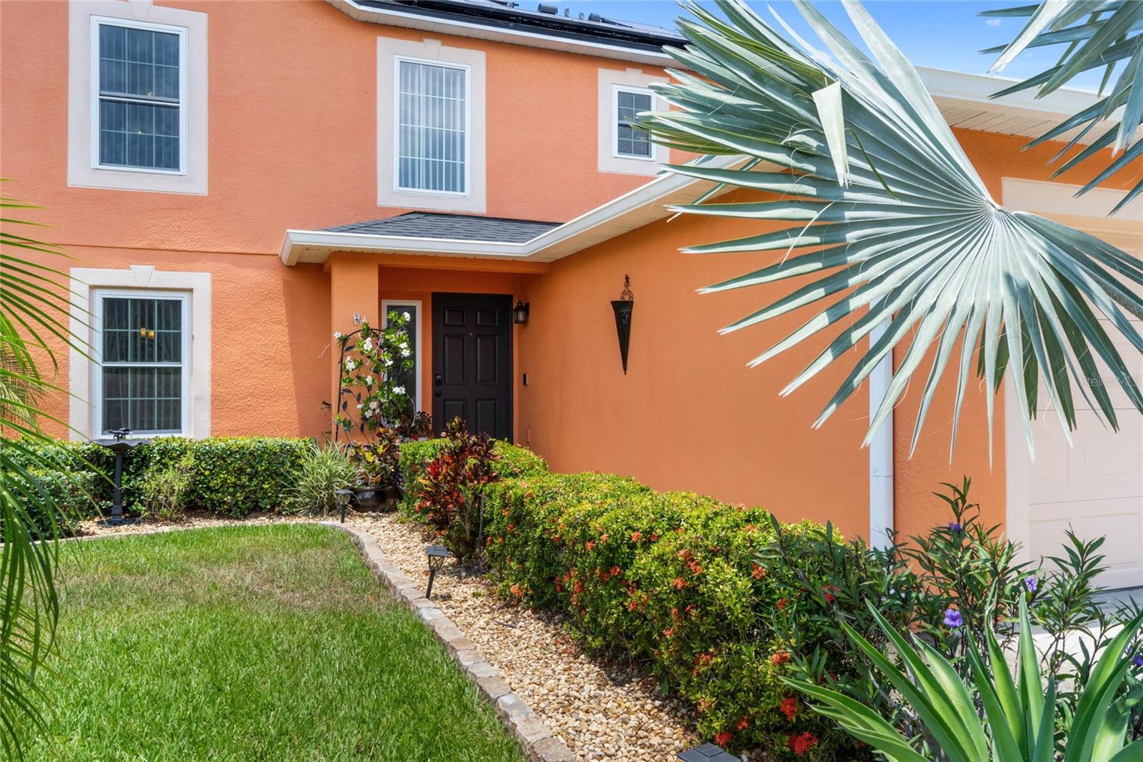 5876 ROYAL HILLS CIR