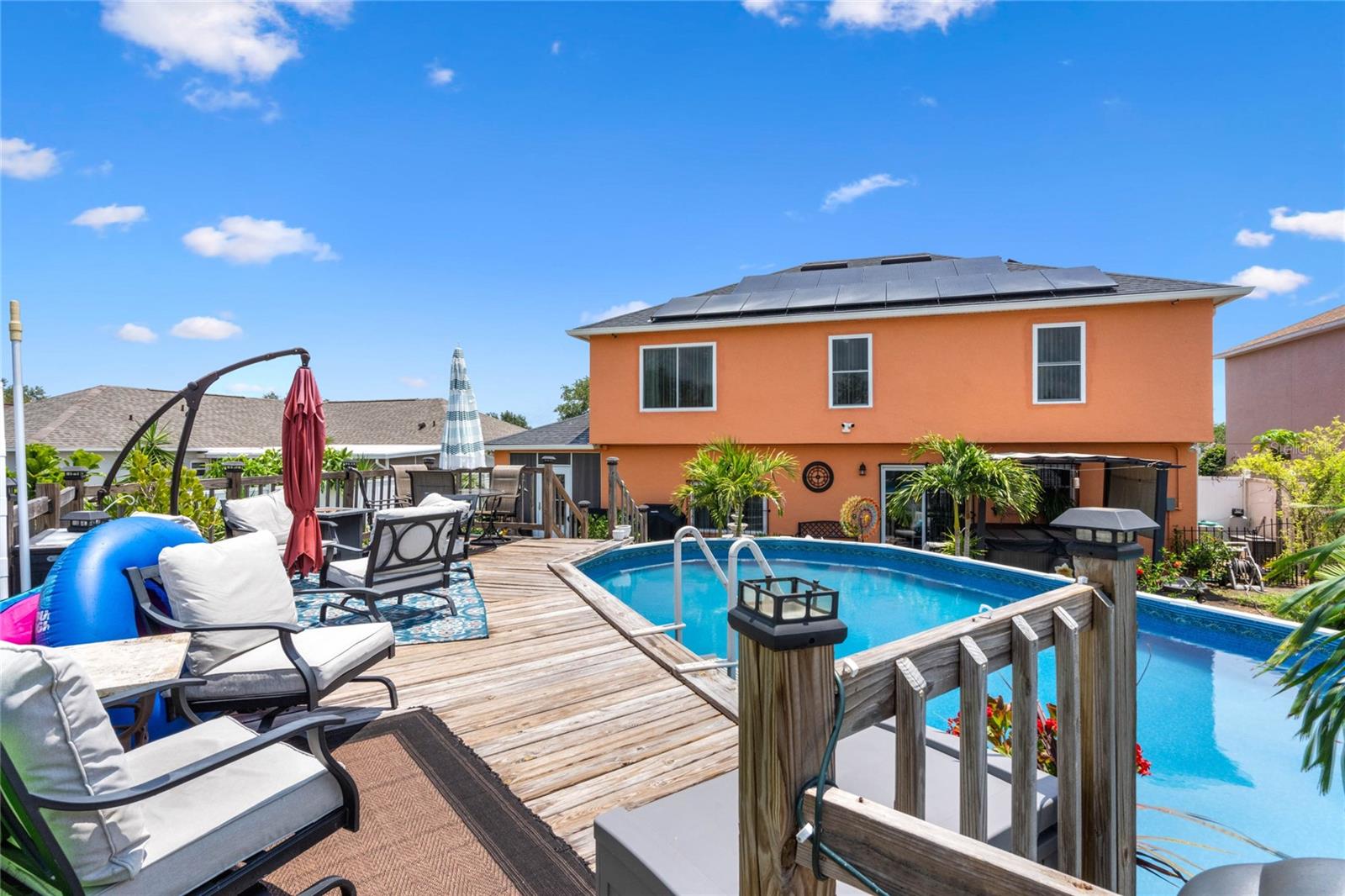 5876 ROYAL HILLS CIR