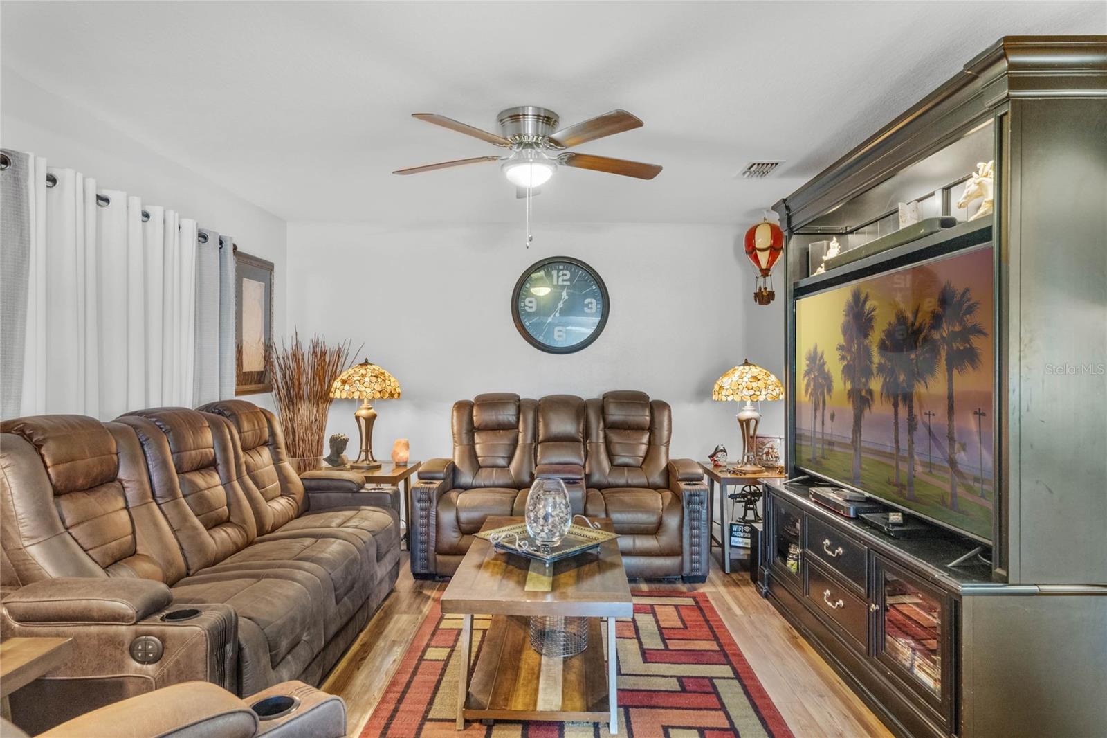 5876 ROYAL HILLS CIR