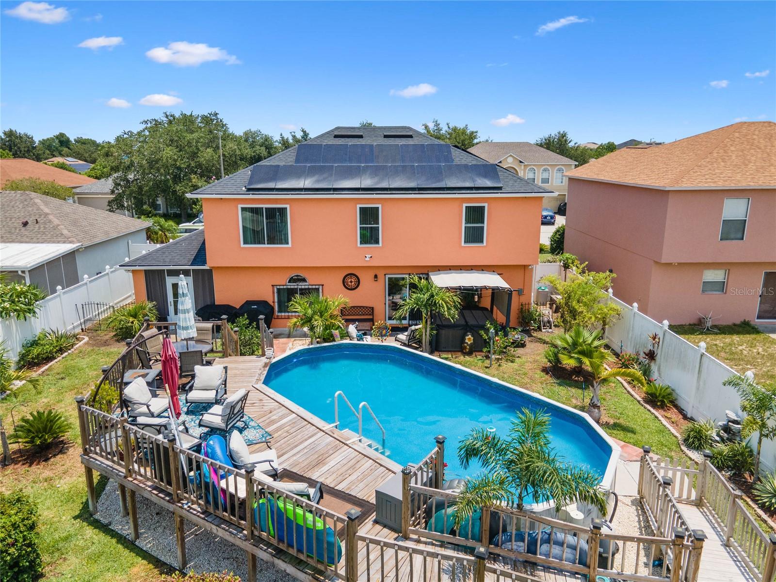 5876 ROYAL HILLS CIR