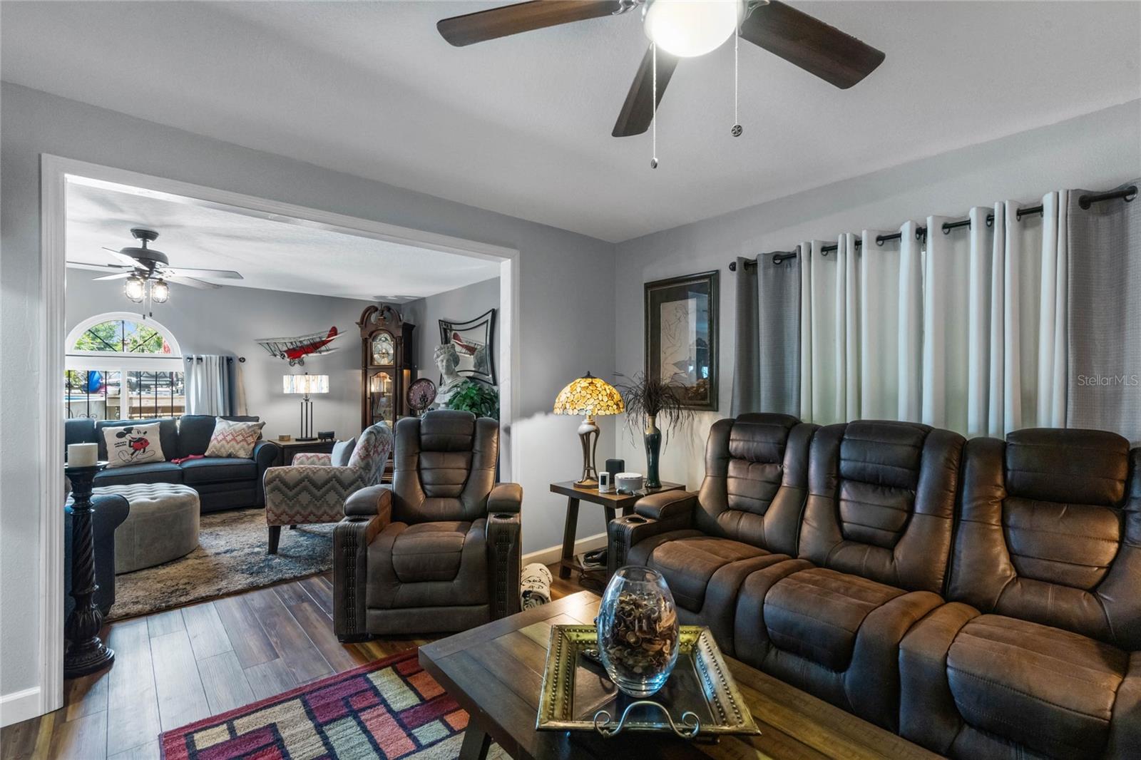5876 ROYAL HILLS CIR