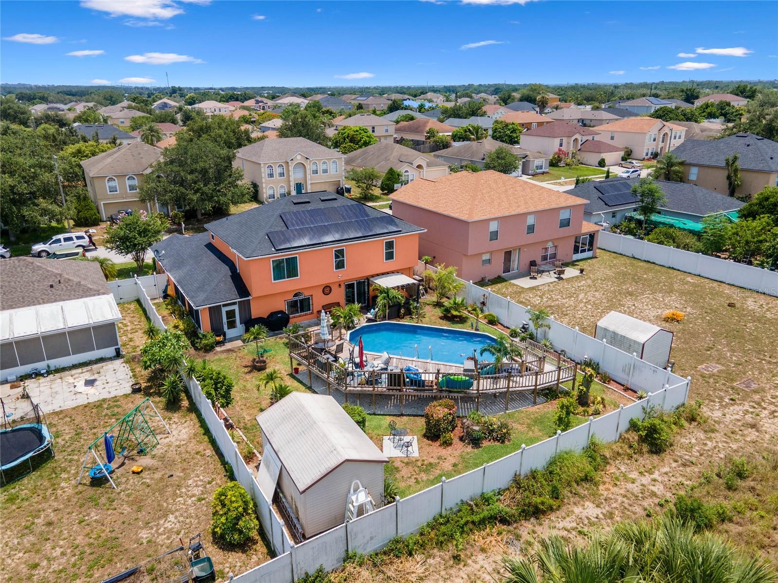 5876 ROYAL HILLS CIR
