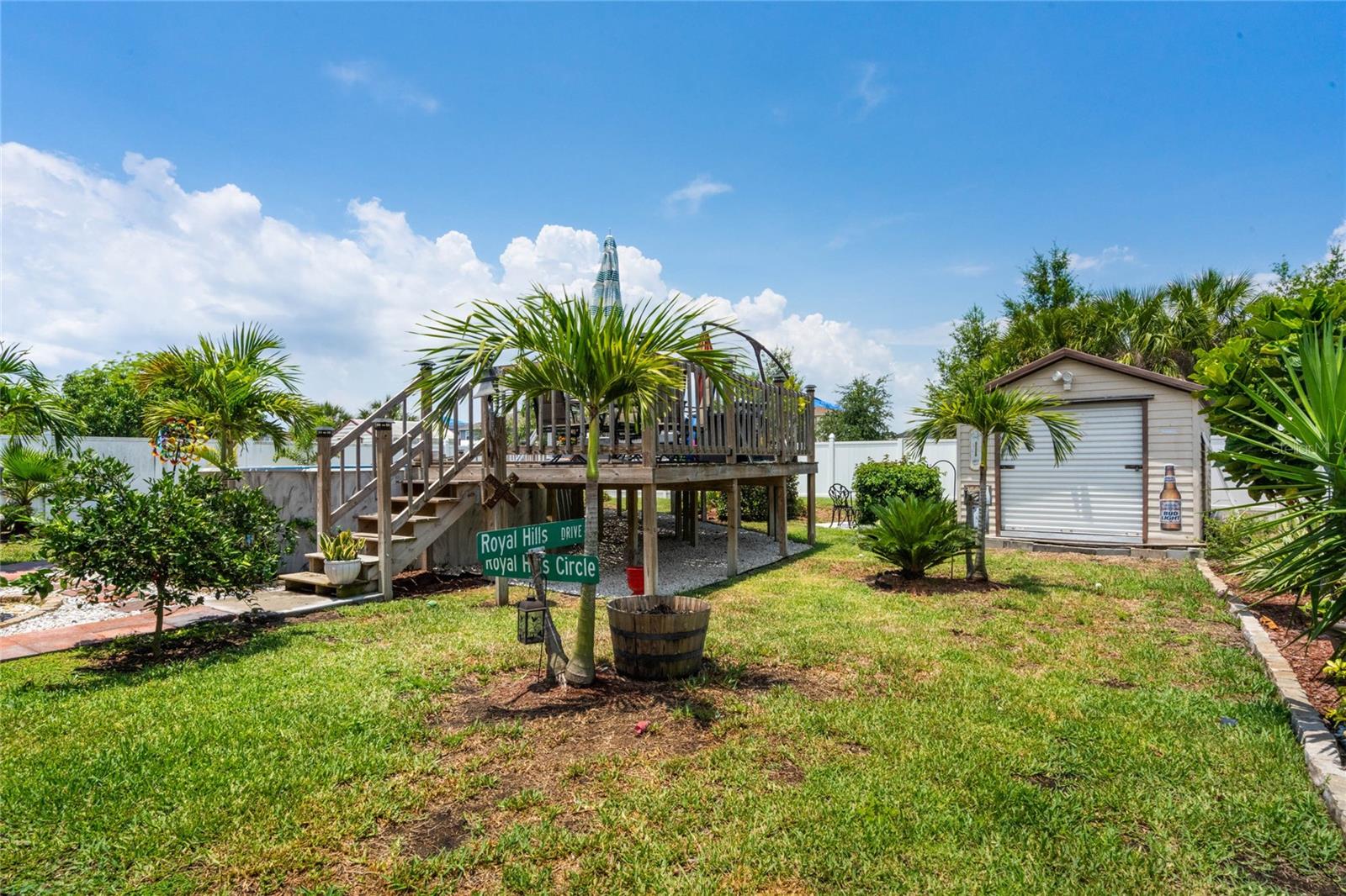 5876 ROYAL HILLS CIR