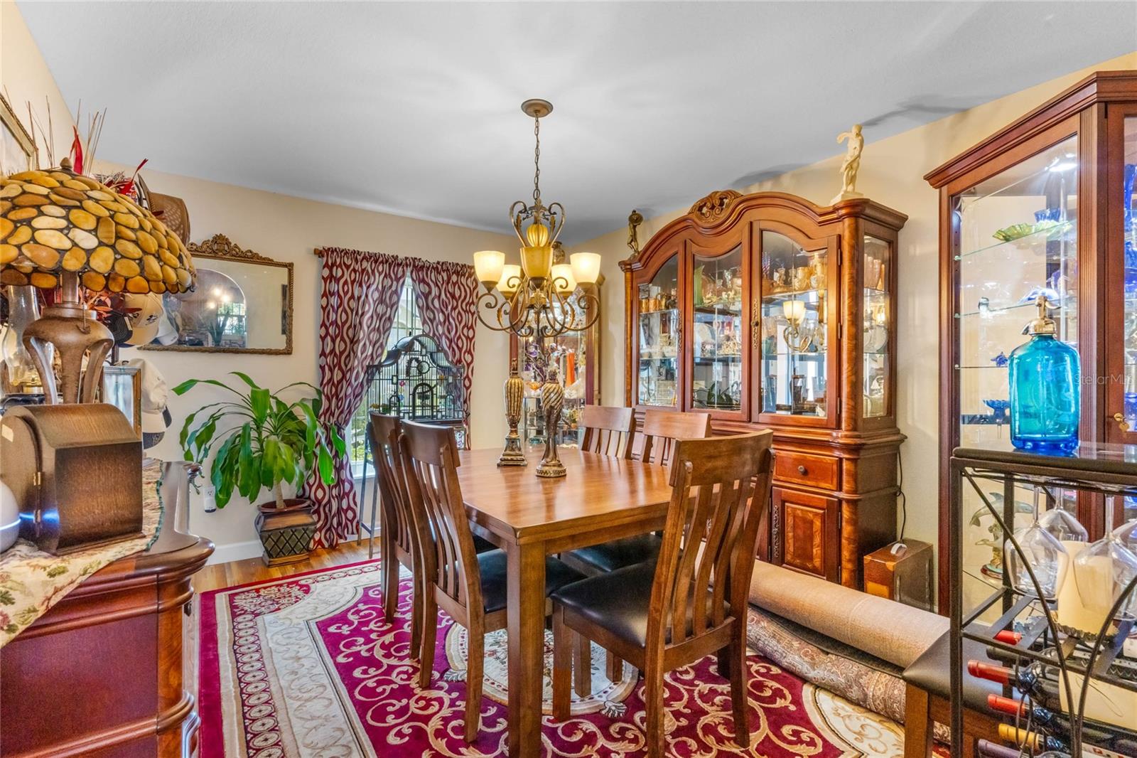 5876 ROYAL HILLS CIR
