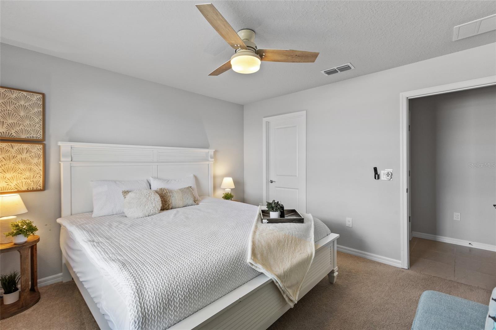 1877 SUMMER DR