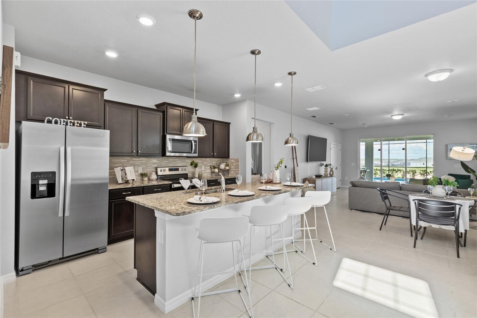 1877 SUMMER DR