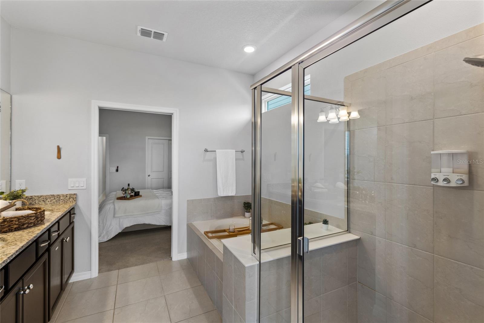 1877 SUMMER DR