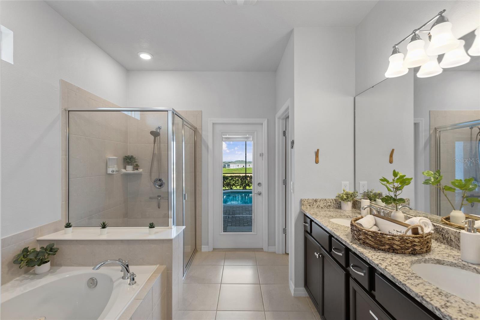 1877 SUMMER DR