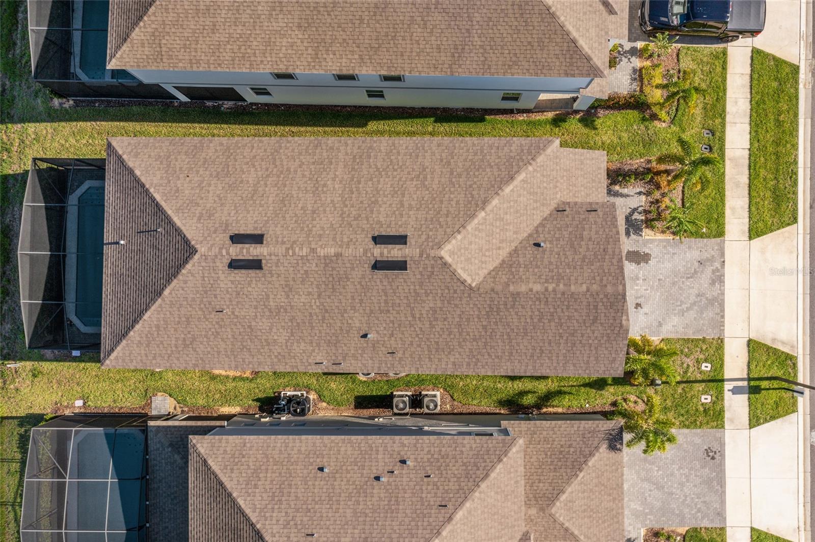1877 SUMMER DR