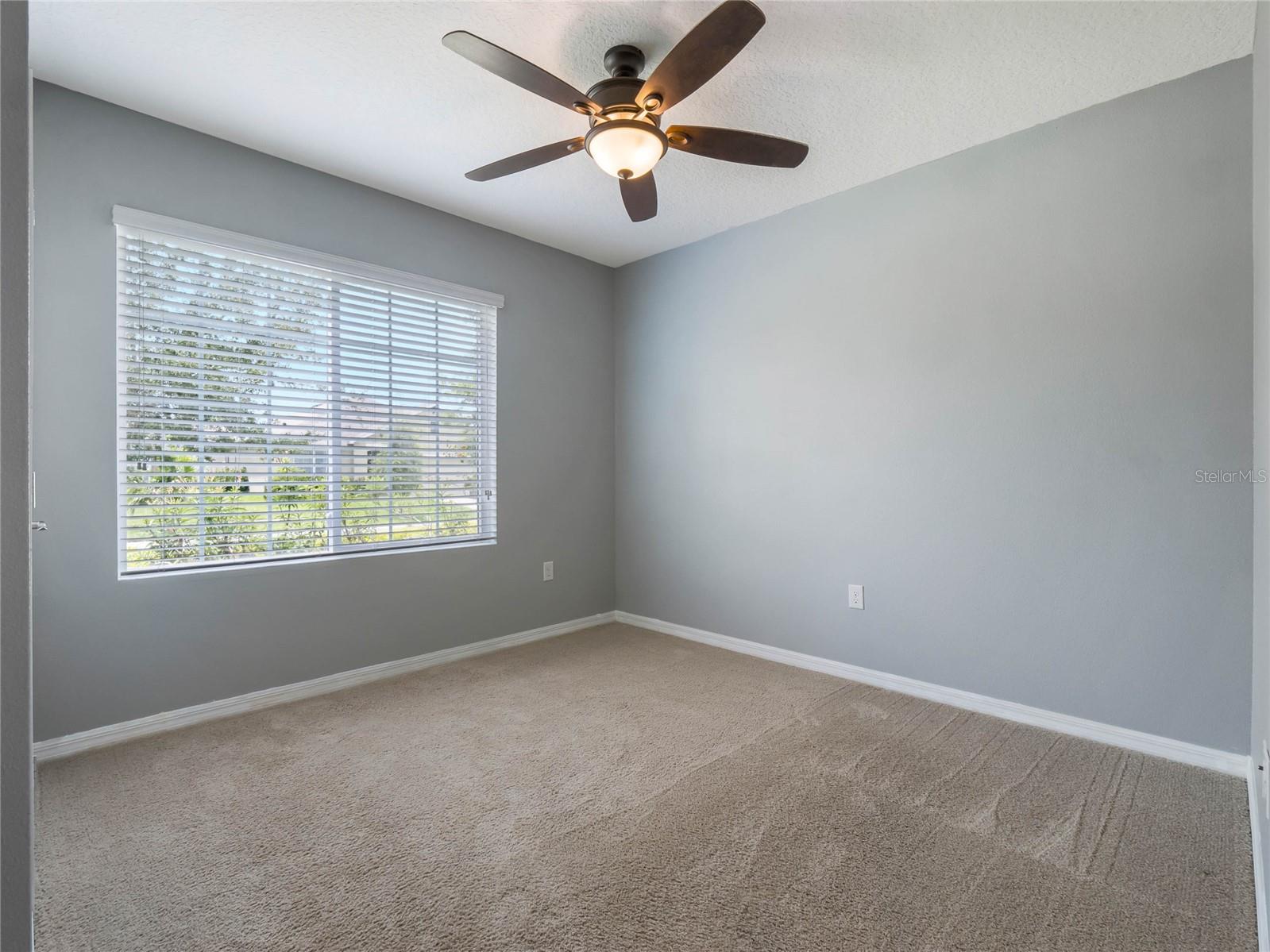 468 ABERDEEN DR
