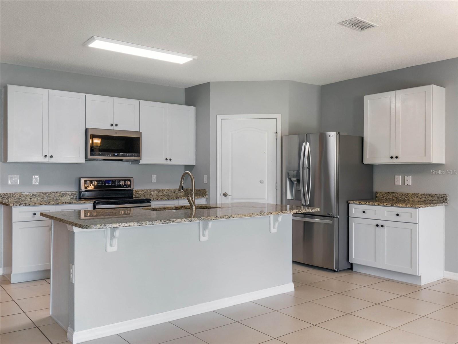 468 ABERDEEN DR