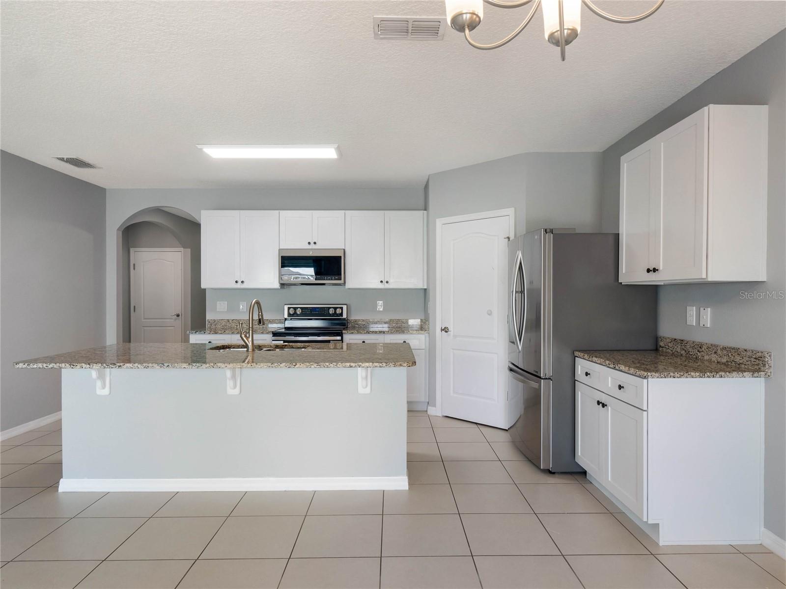 468 ABERDEEN DR