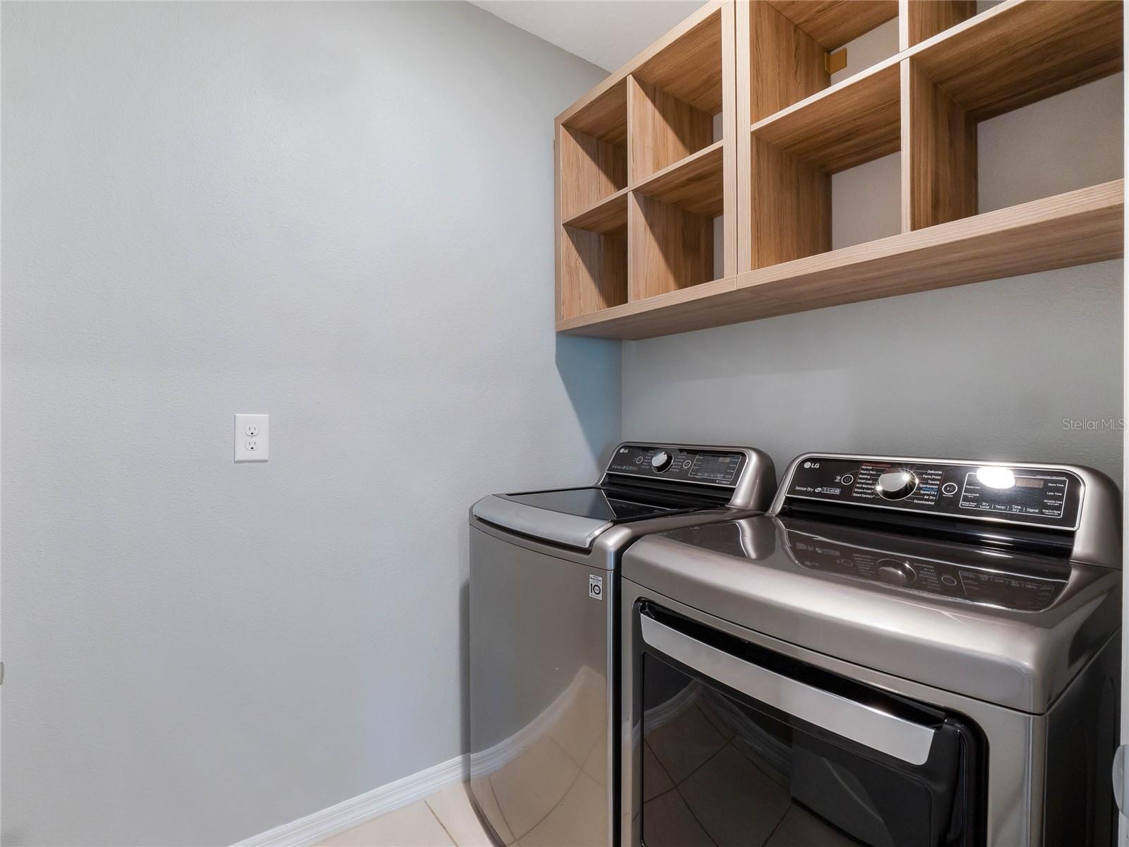 468 ABERDEEN DR