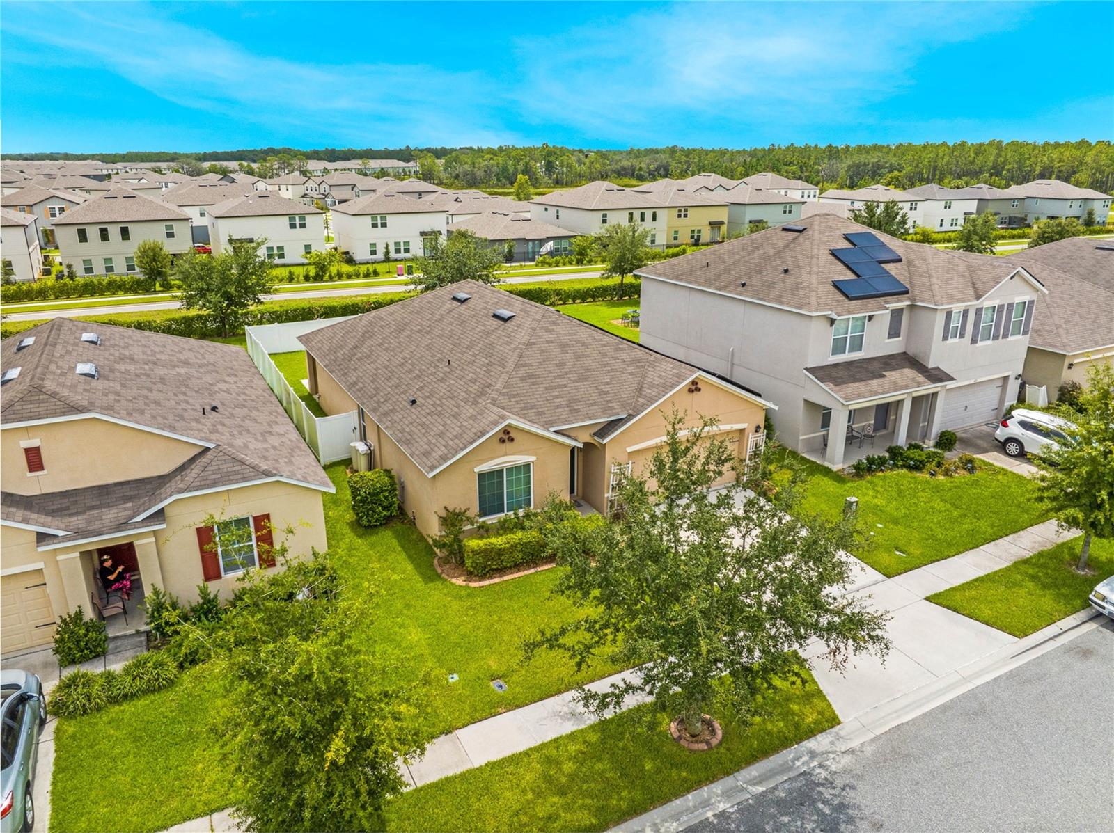 468 ABERDEEN DR