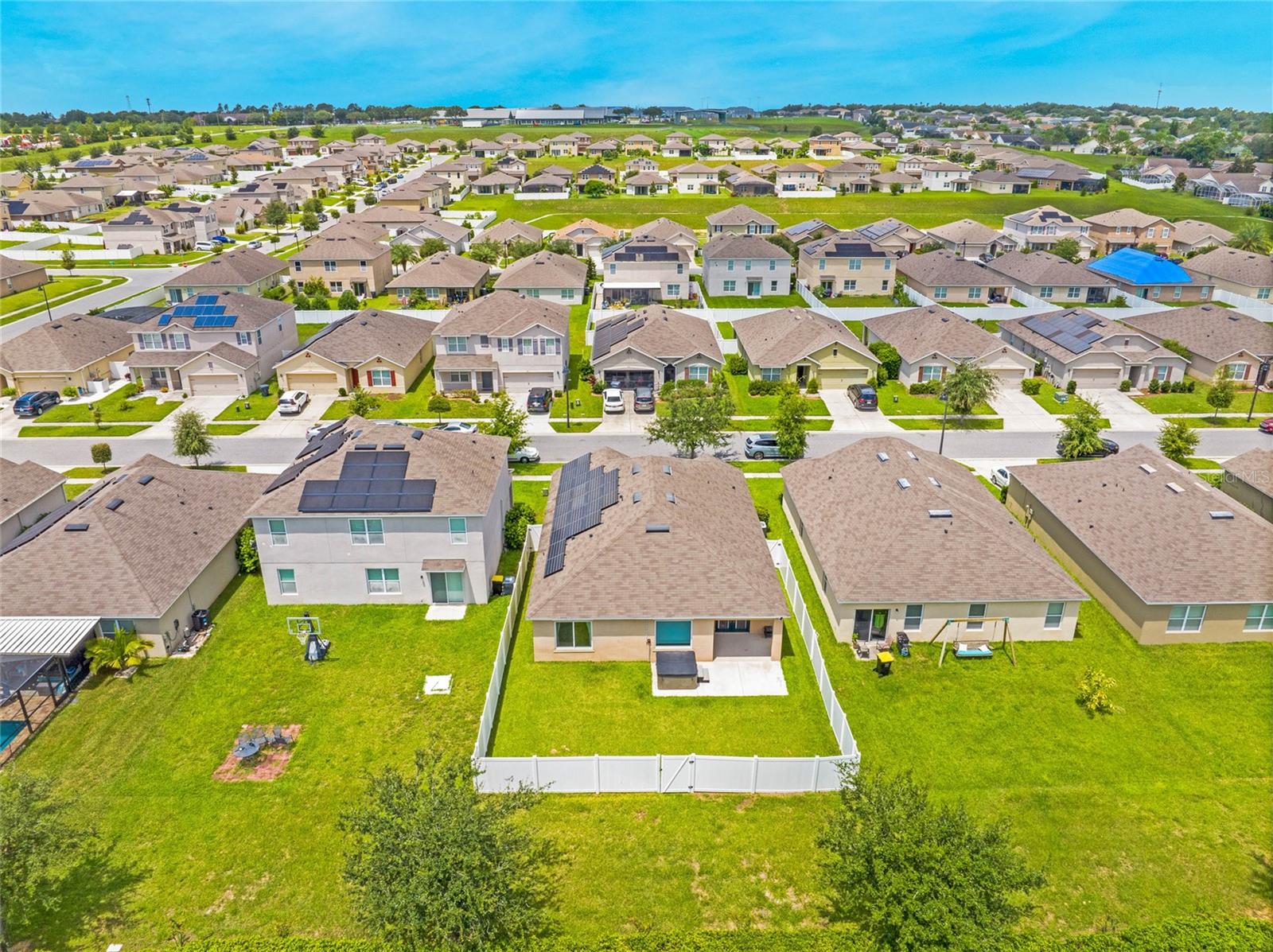 468 ABERDEEN DR