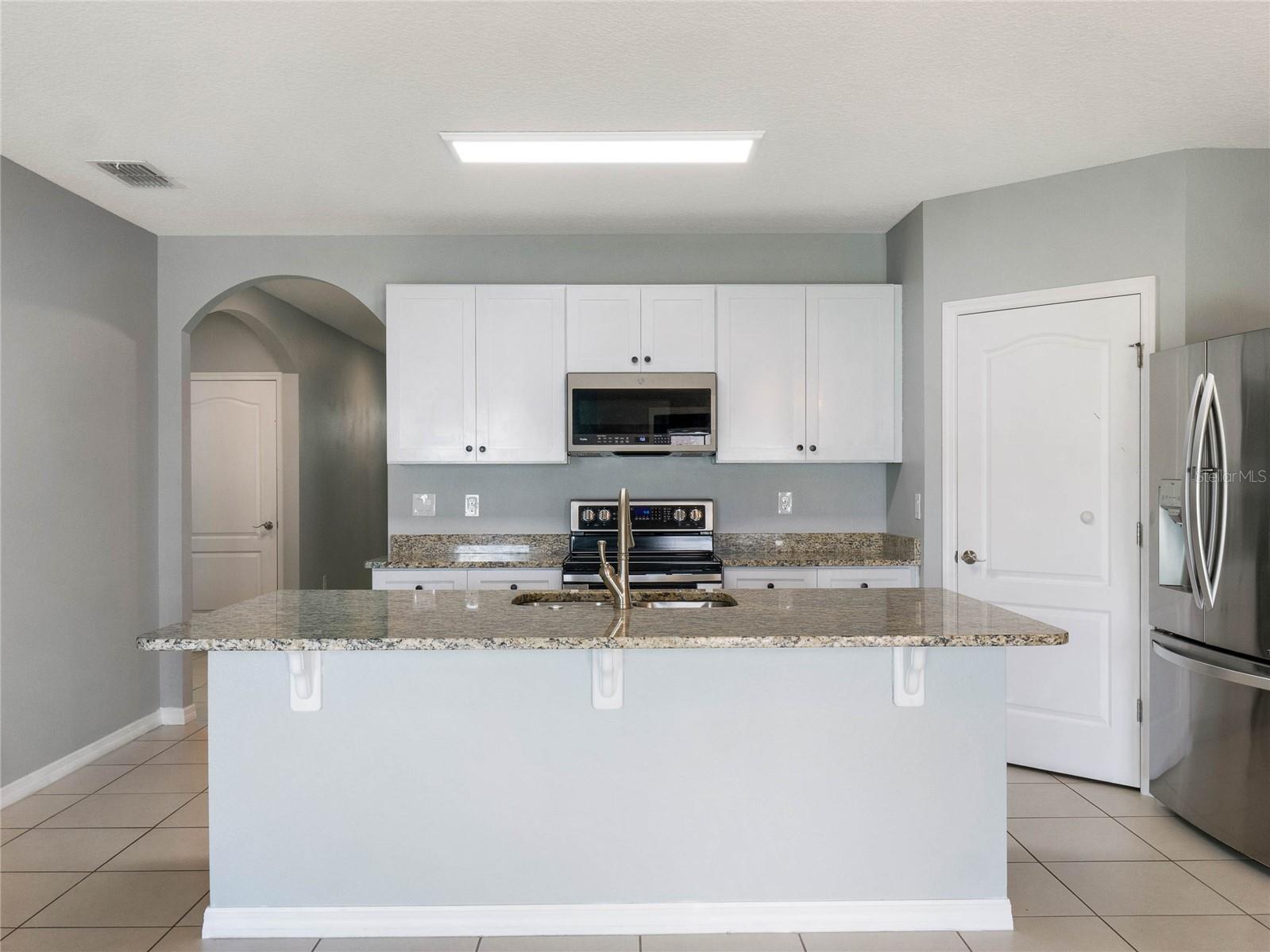 468 ABERDEEN DR