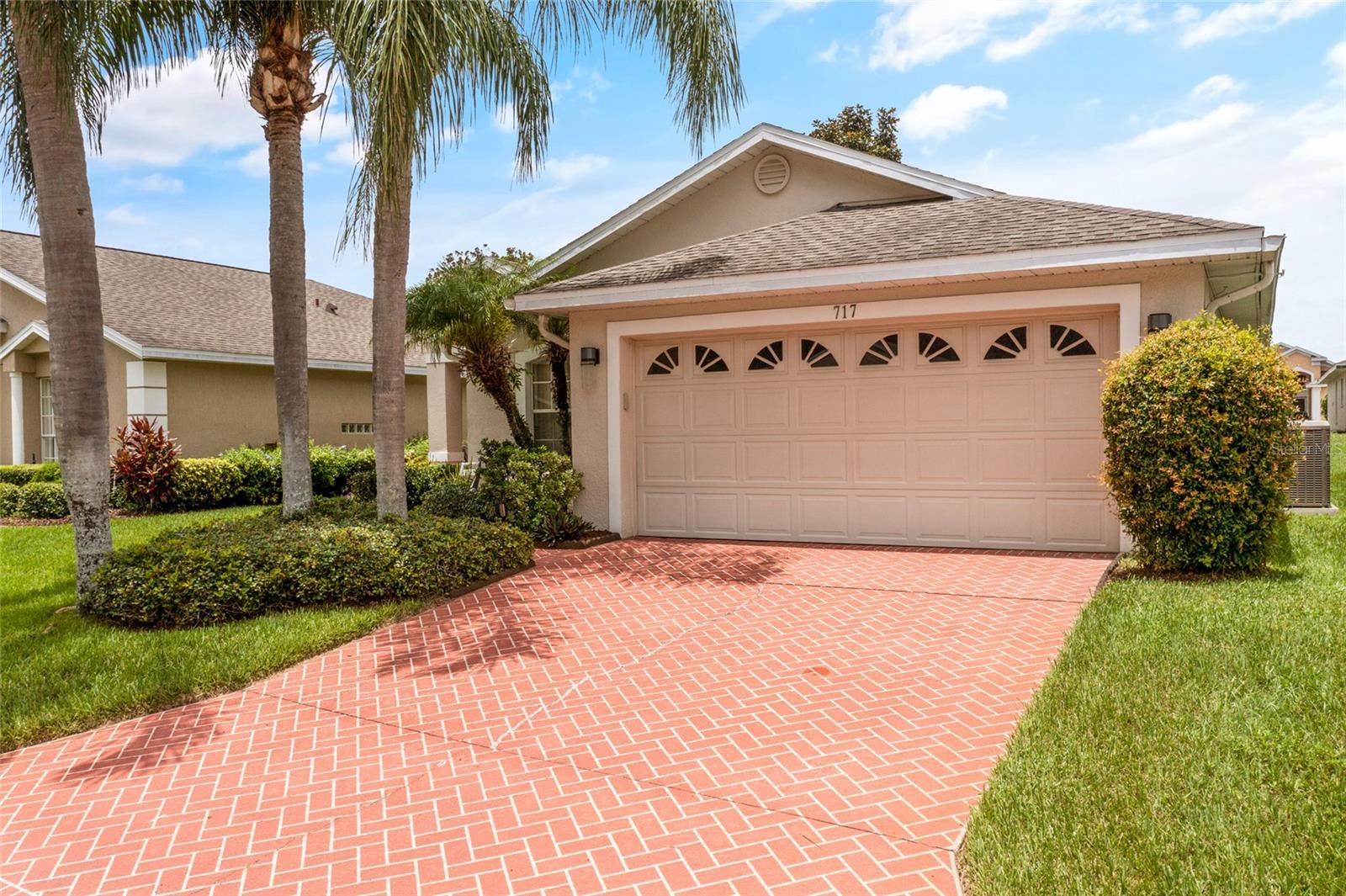 717 HIGH VISTA DR