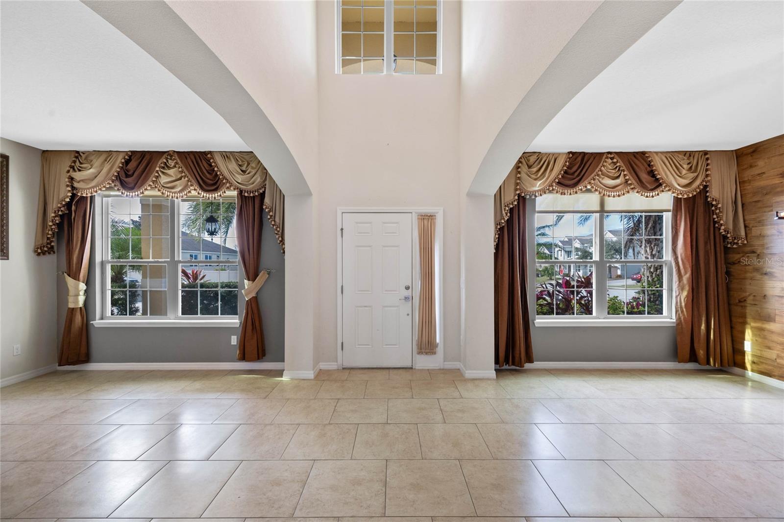 1827 PISGAH LN