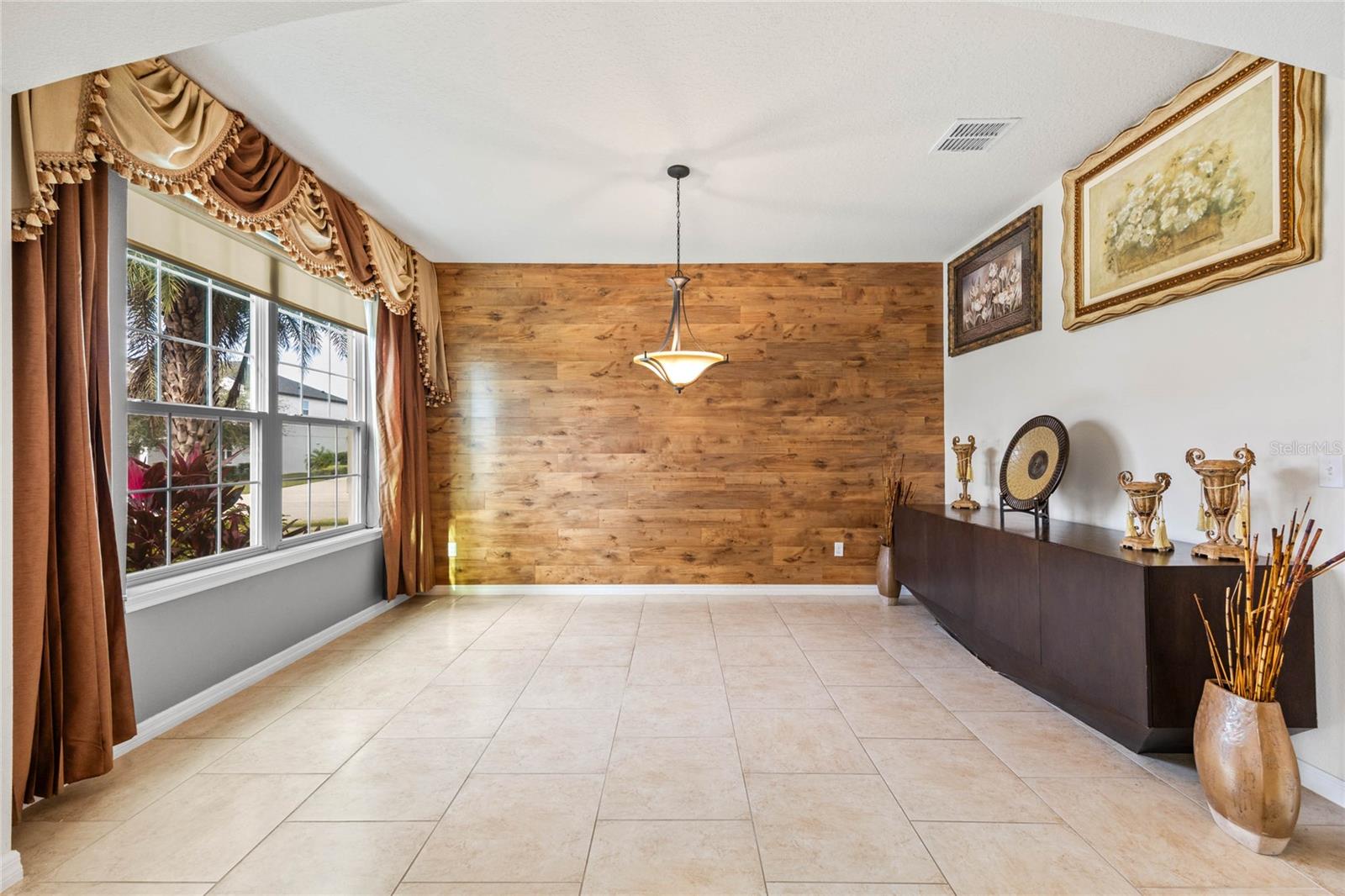 1827 PISGAH LN