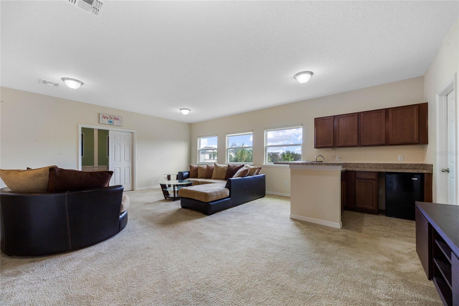 1827 PISGAH LN