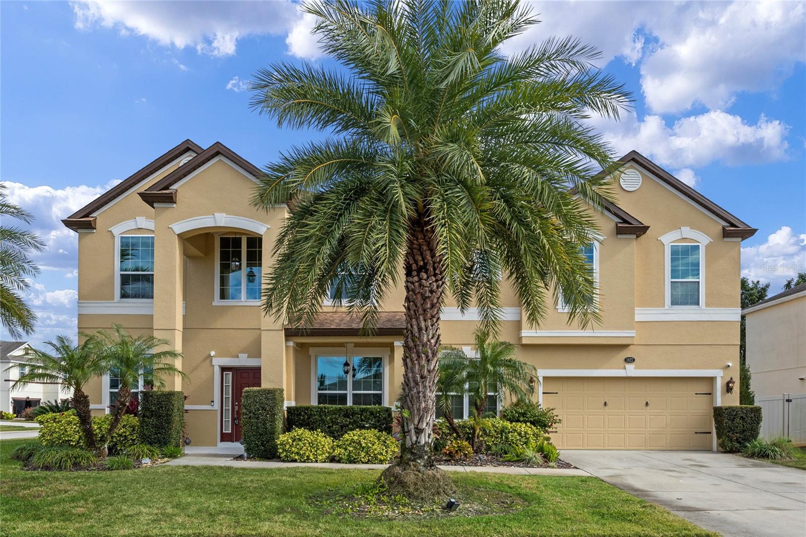 1827 PISGAH LN