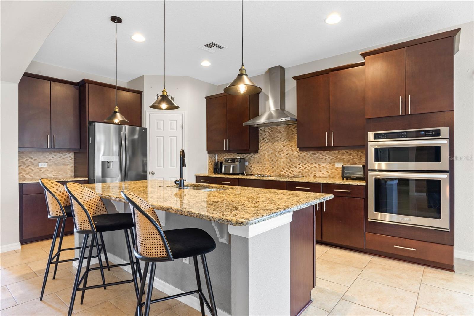 1827 PISGAH LN