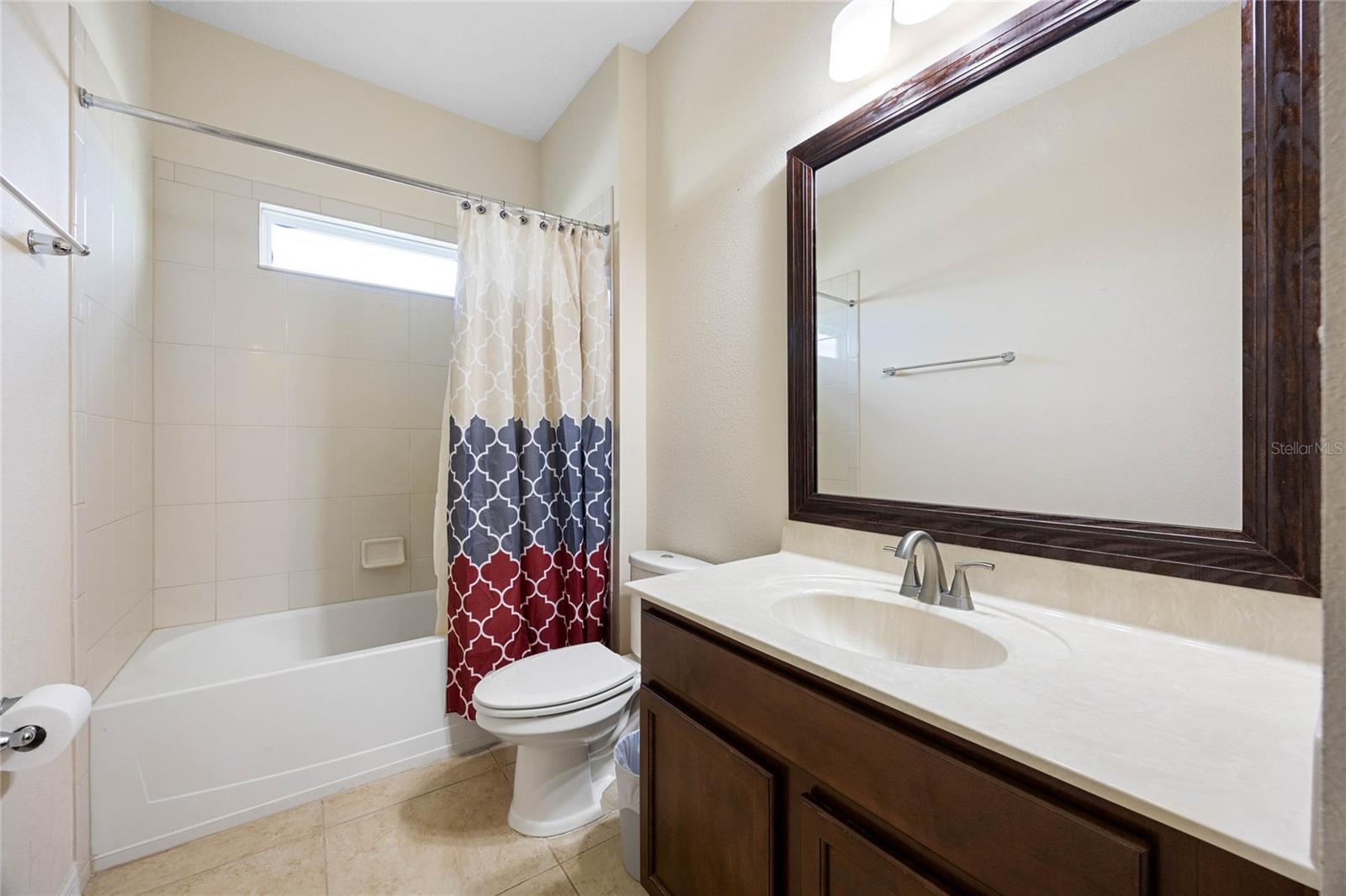 1827 PISGAH LN