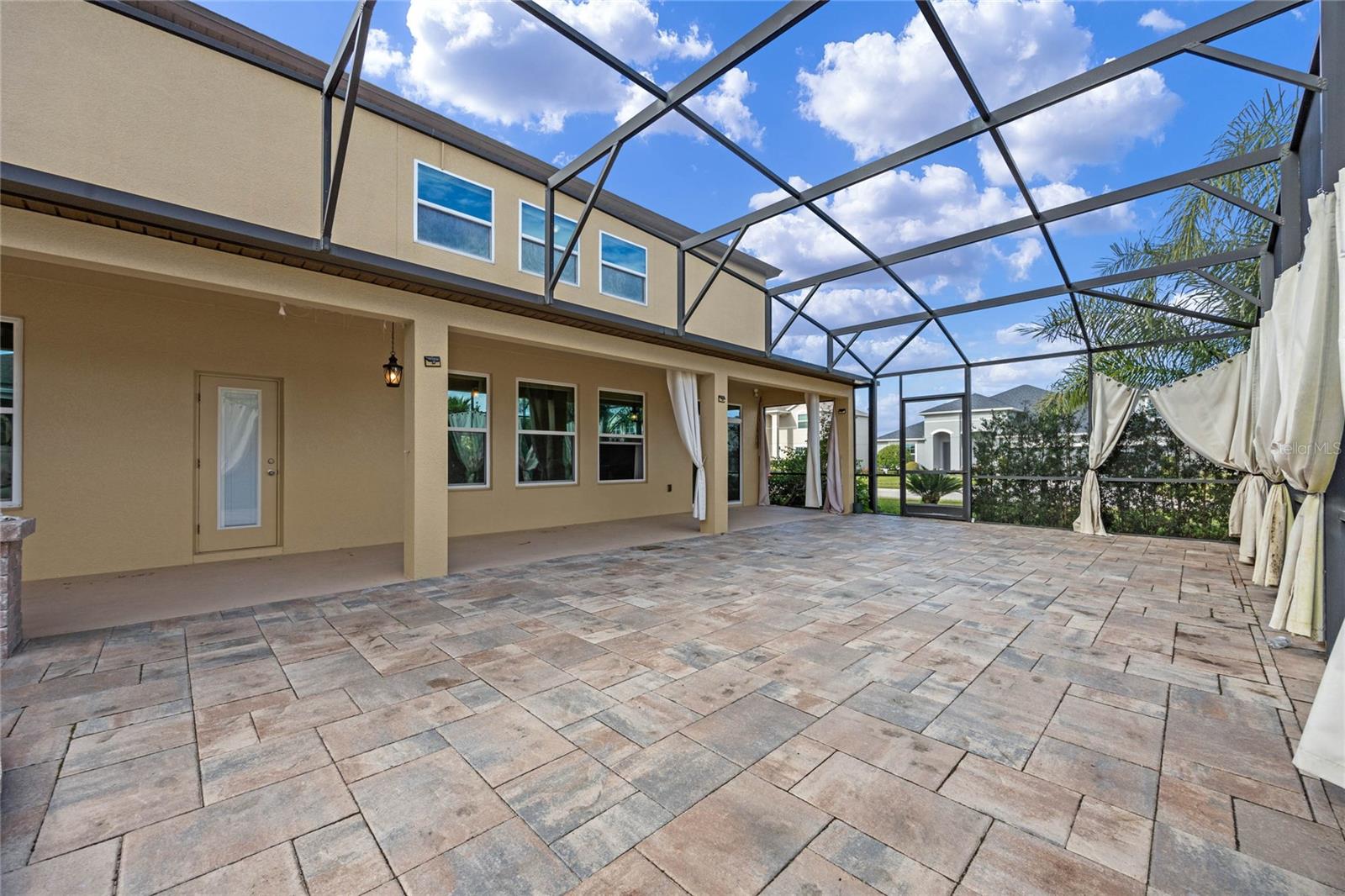 1827 PISGAH LN