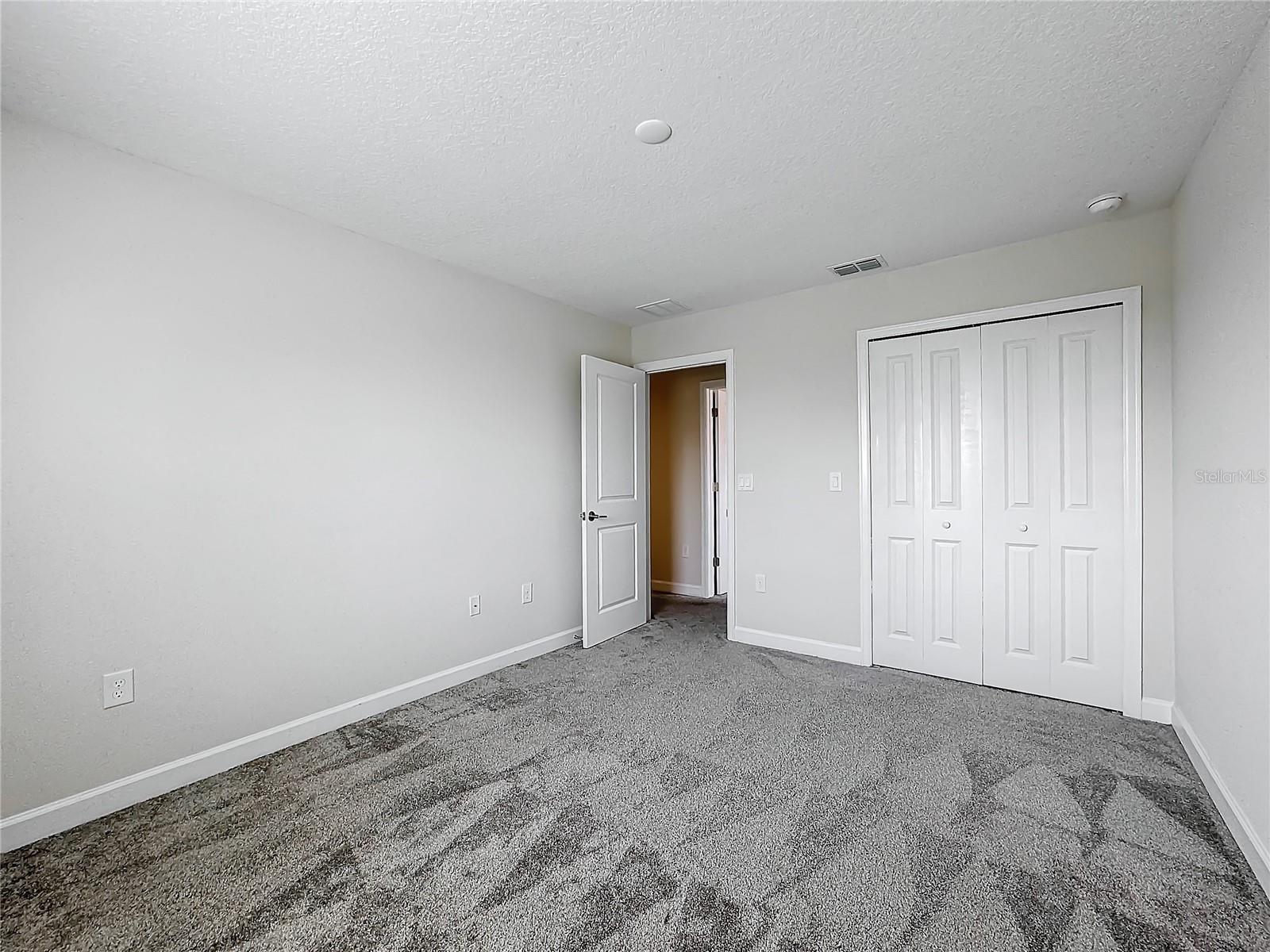 8886 FALLEN OAK DR
