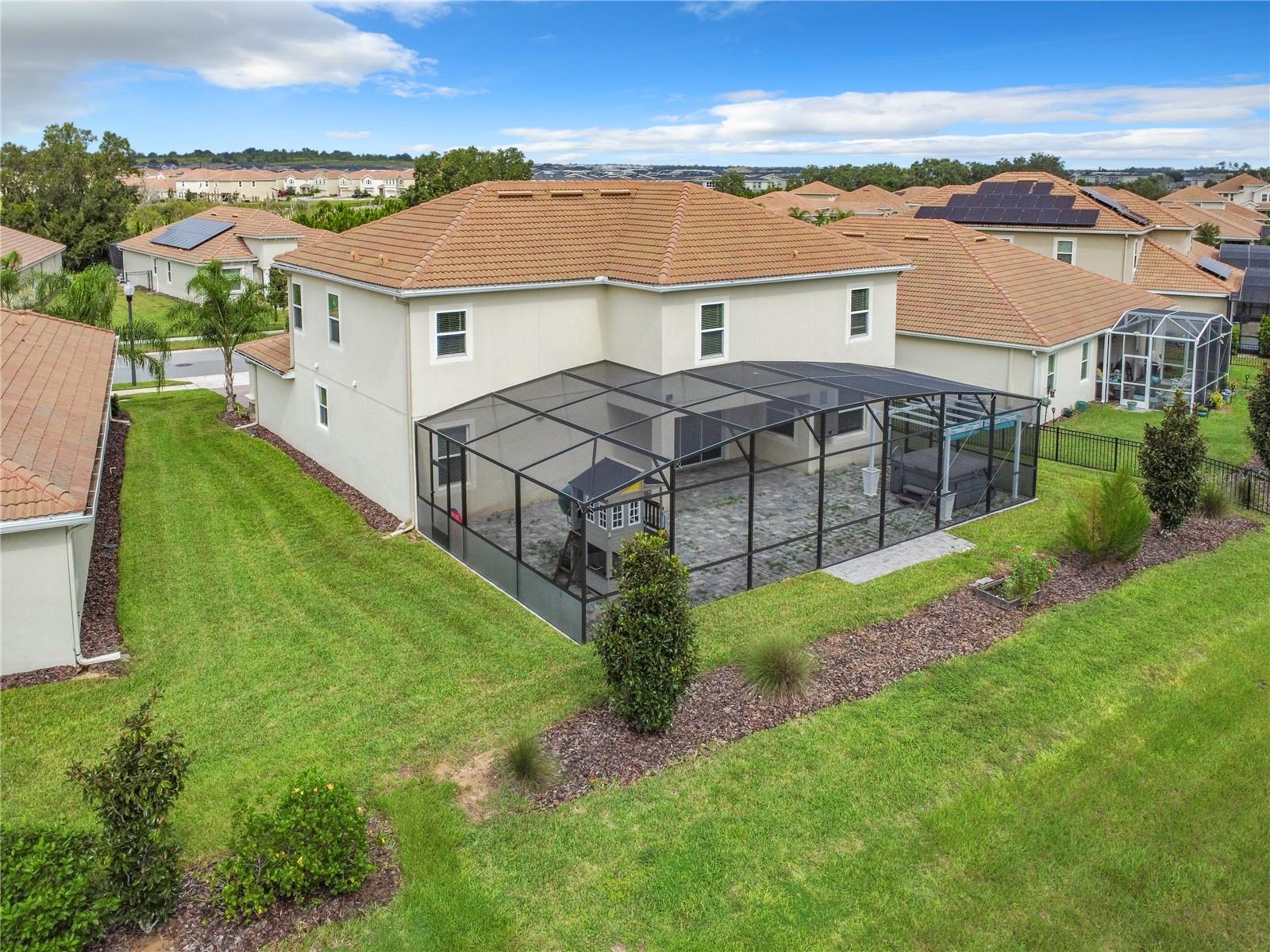 8886 FALLEN OAK DR