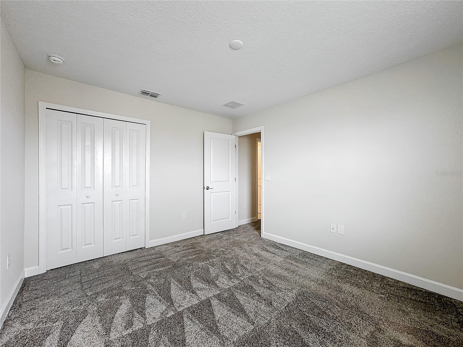 8886 FALLEN OAK DR