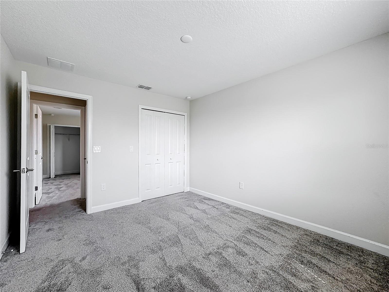 8886 FALLEN OAK DR
