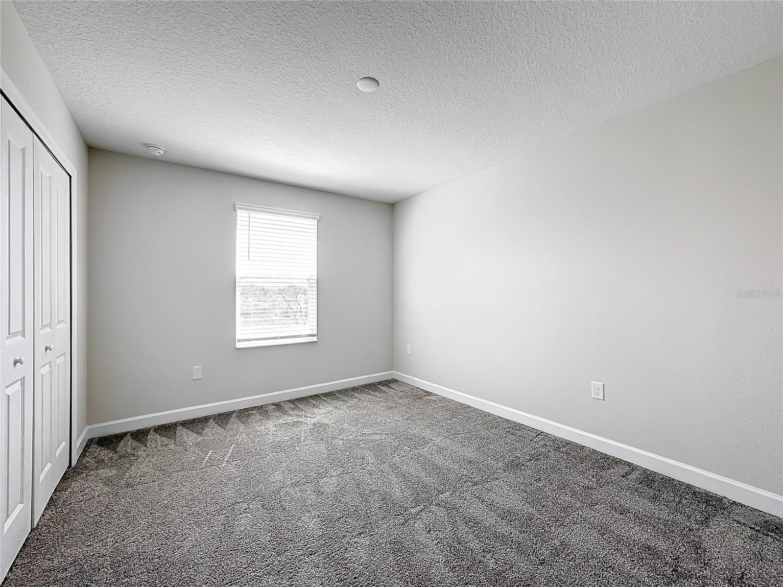 8886 FALLEN OAK DR