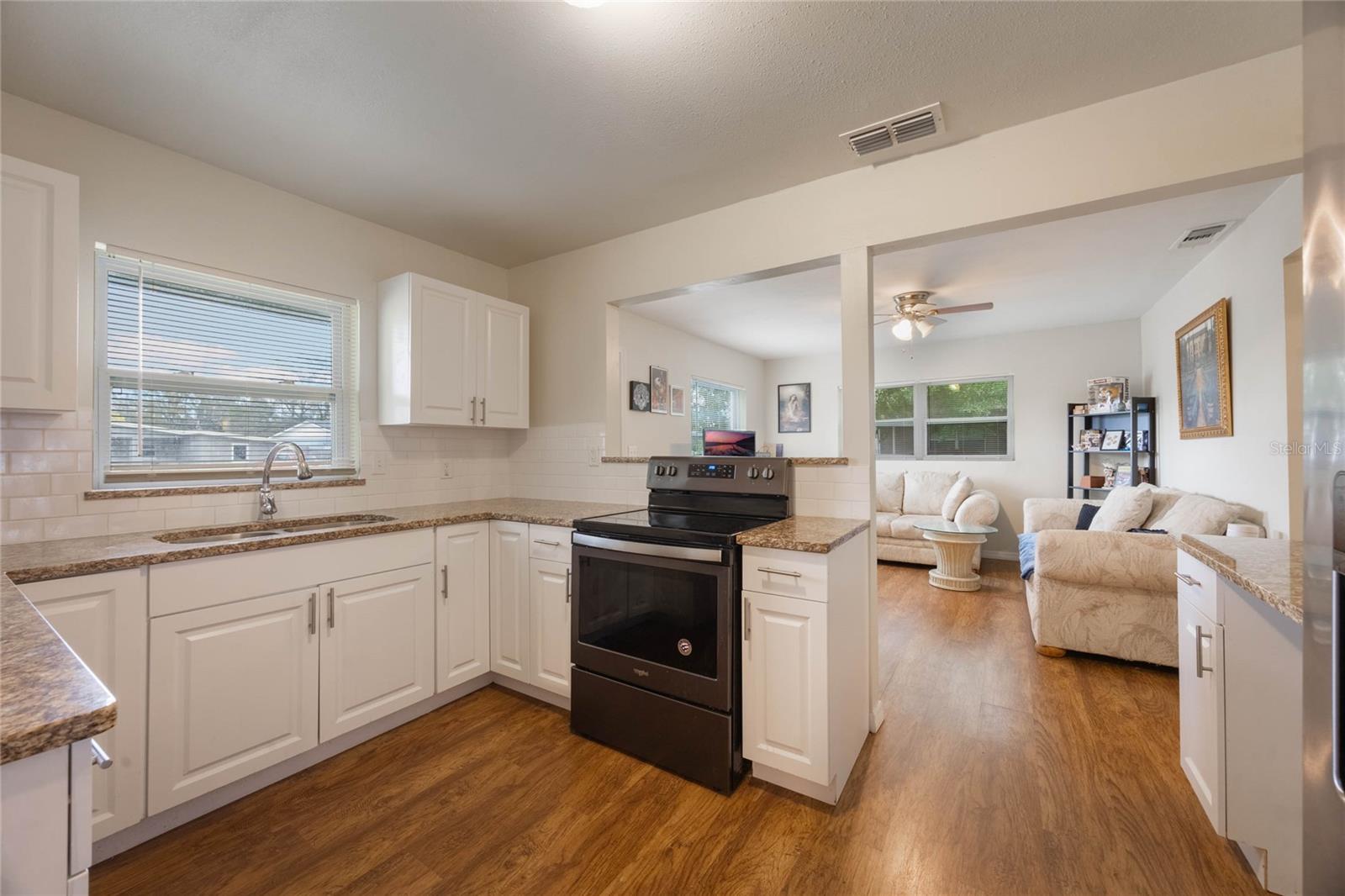 2914 SPRAGUE DR