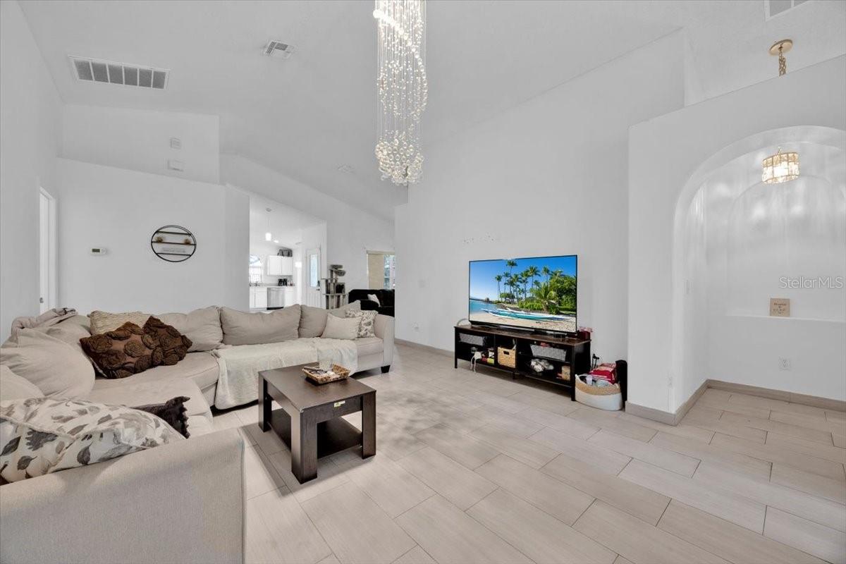 2627 ONEIDA LOOP