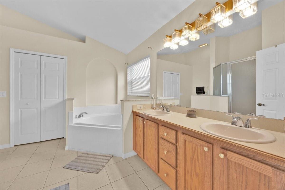 2627 ONEIDA LOOP
