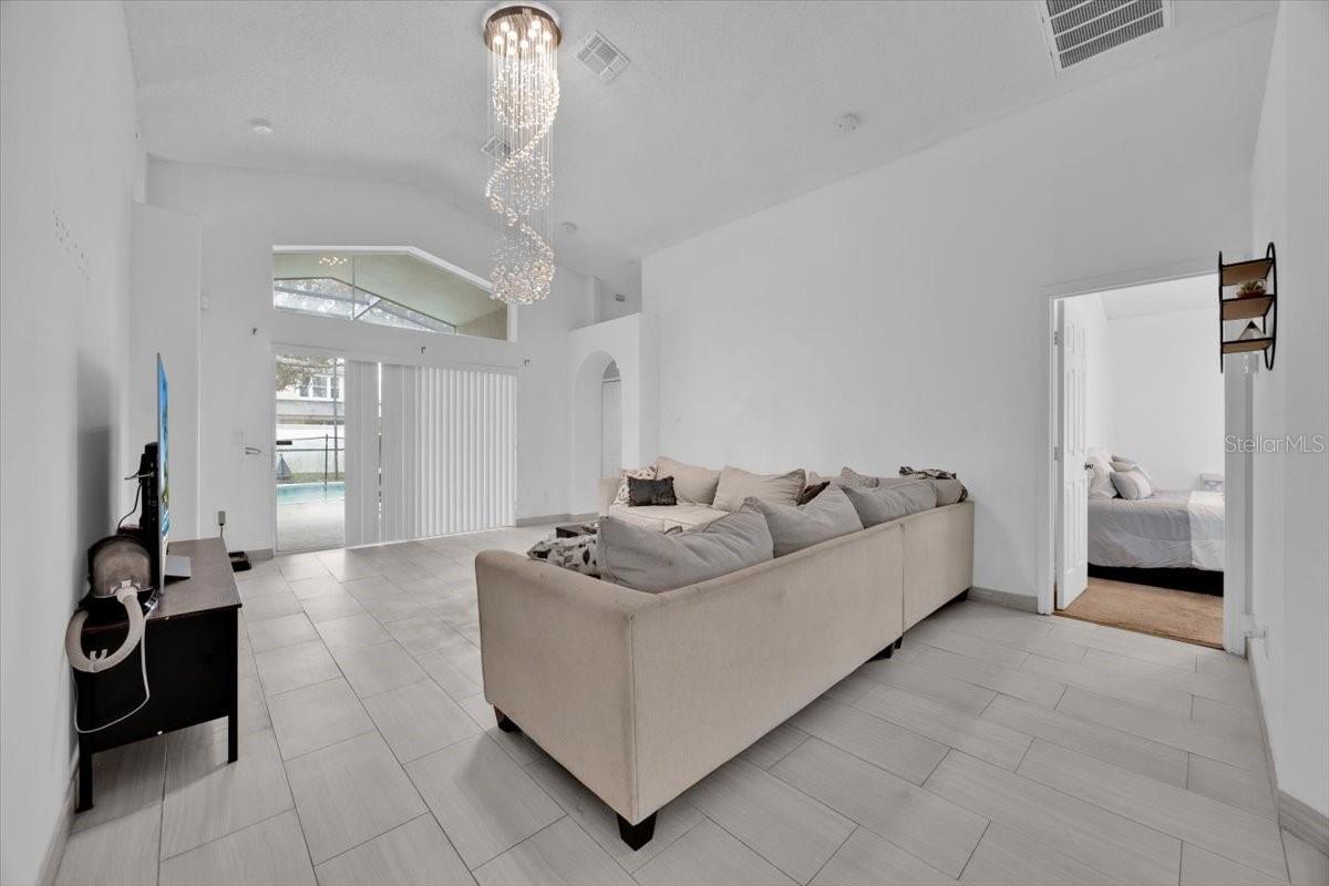 2627 ONEIDA LOOP