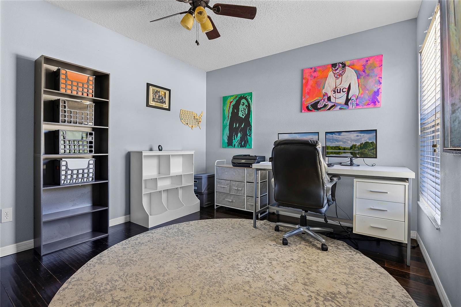 525 GENTLE BREEZE DR