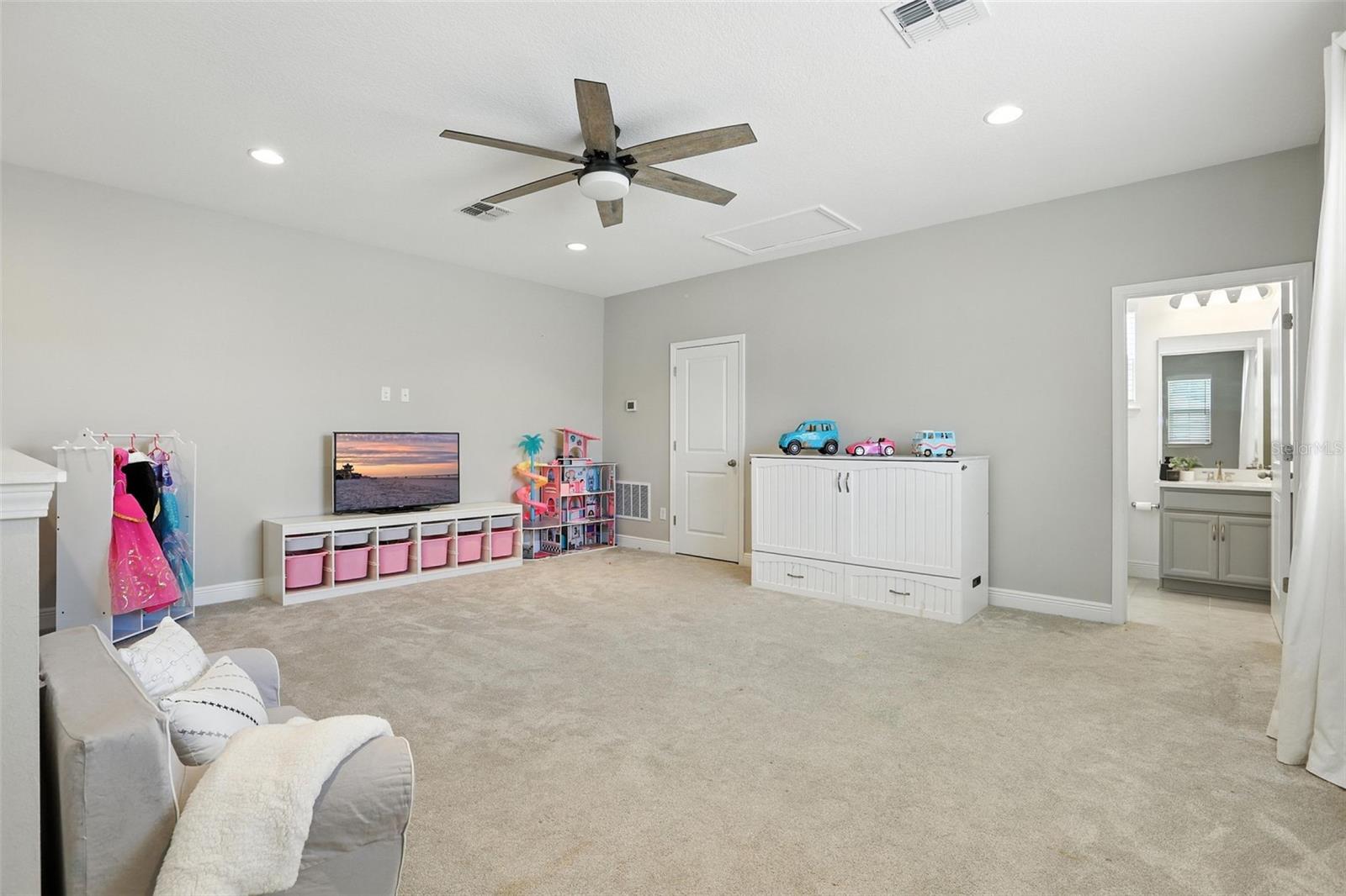 5314 GOLDEN APPLE DR