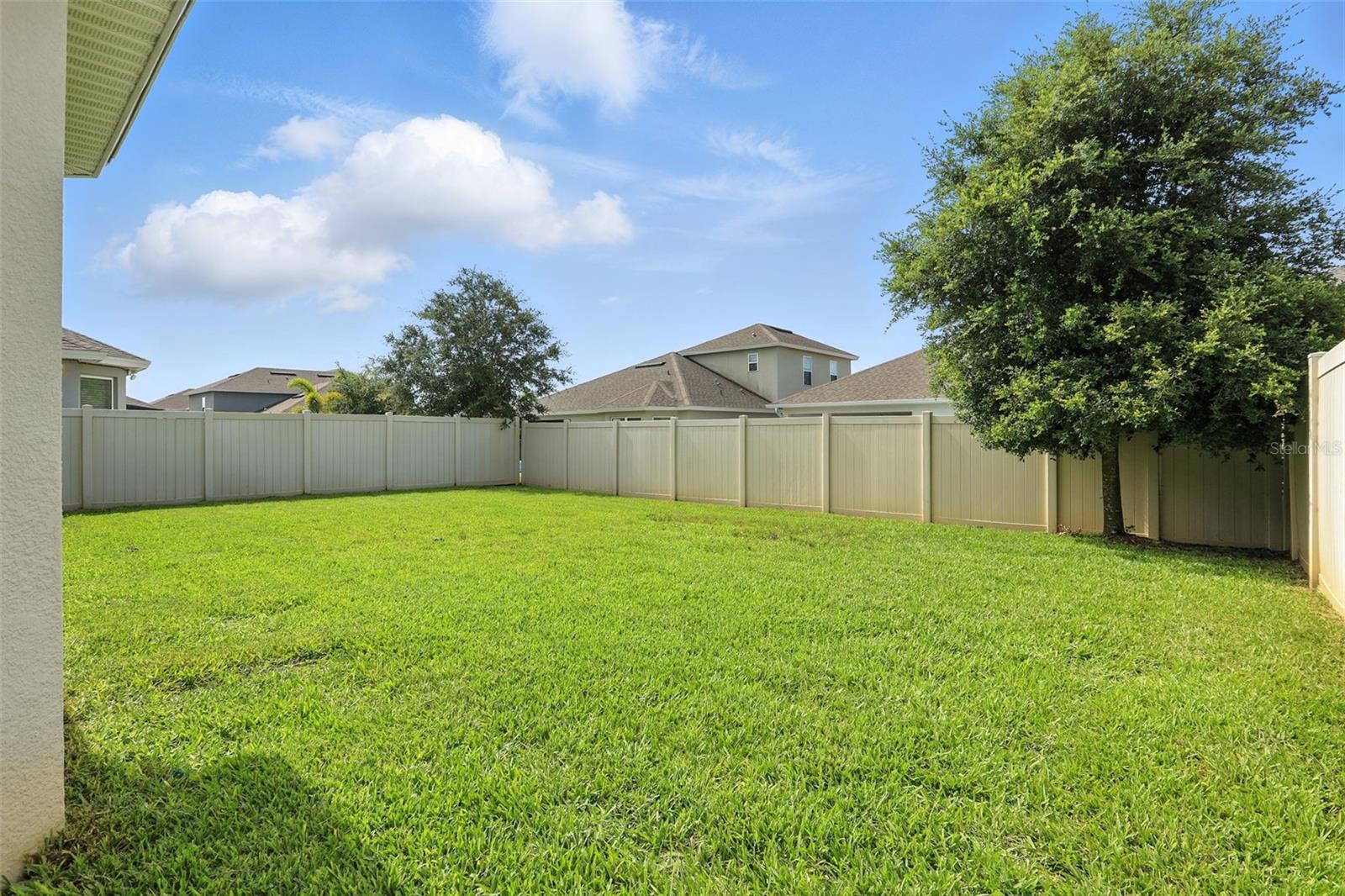 5314 GOLDEN APPLE DR