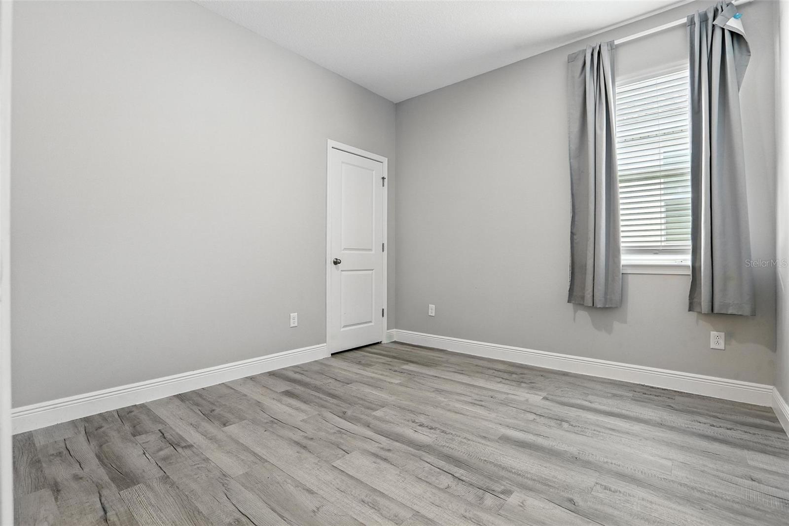 5314 GOLDEN APPLE DR