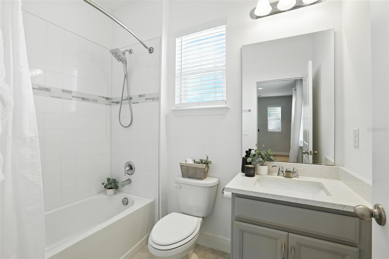 5314 GOLDEN APPLE DR