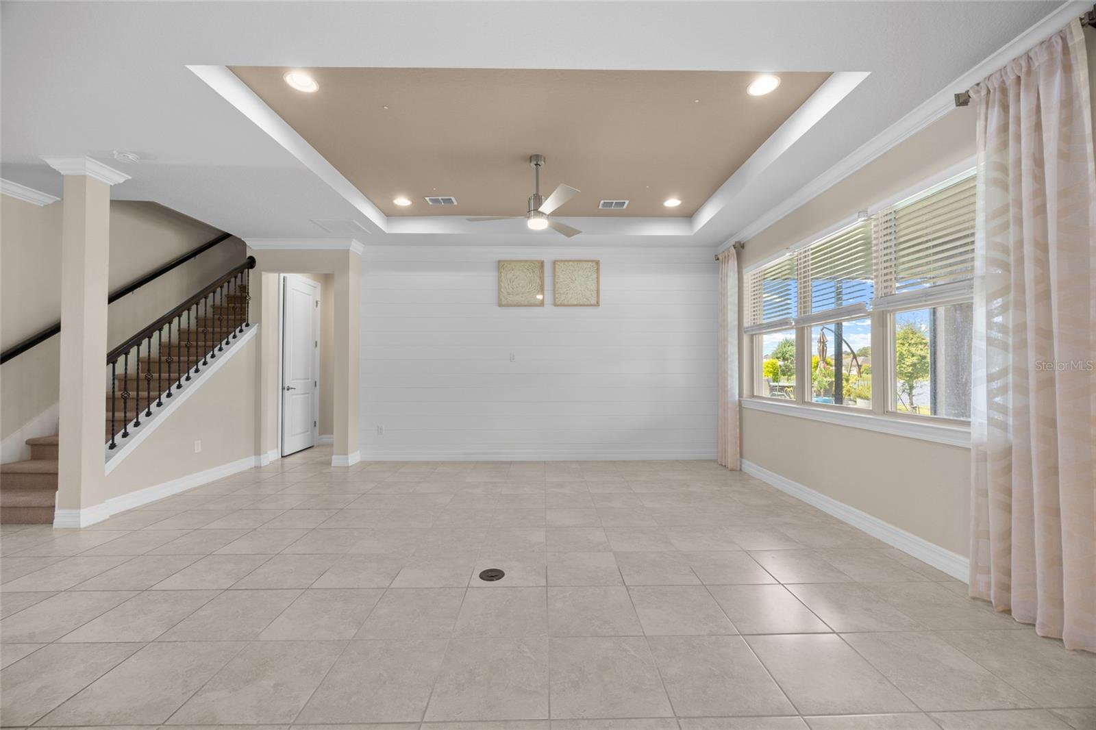 2880 E LAKE POINTE DR