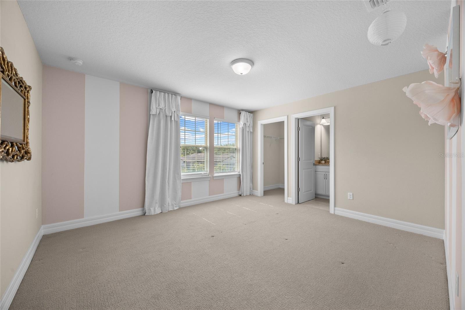 2880 E LAKE POINTE DR