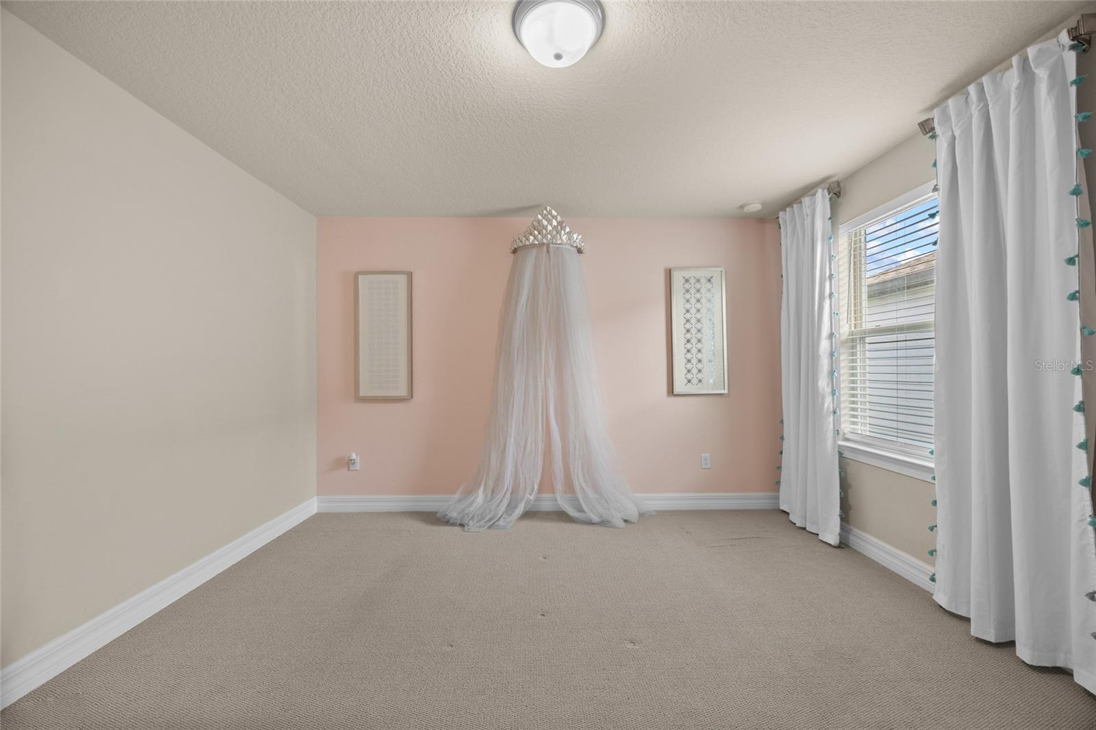 2880 E LAKE POINTE DR