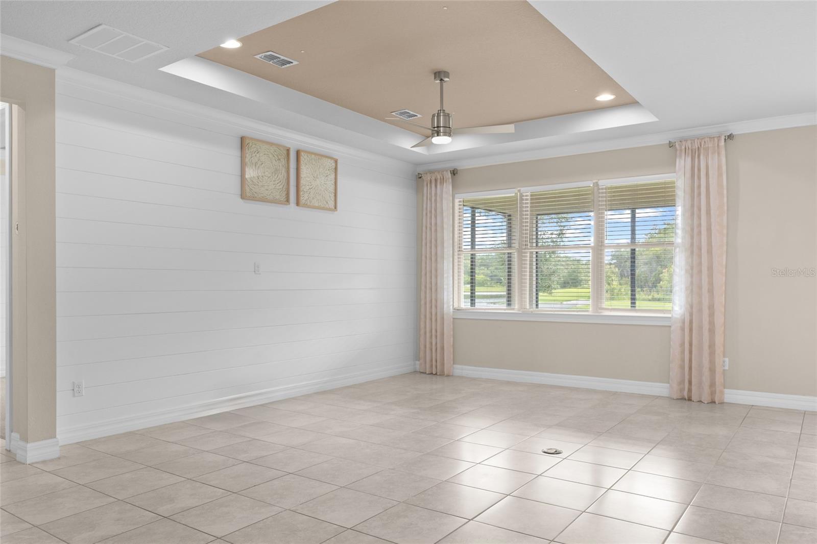 2880 E LAKE POINTE DR