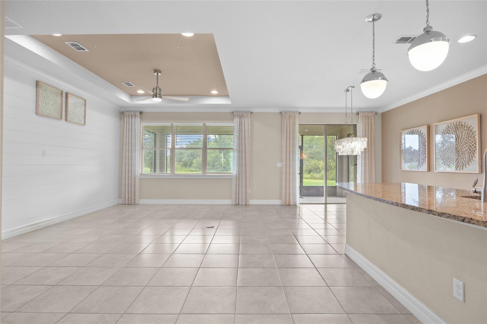 2880 E LAKE POINTE DR