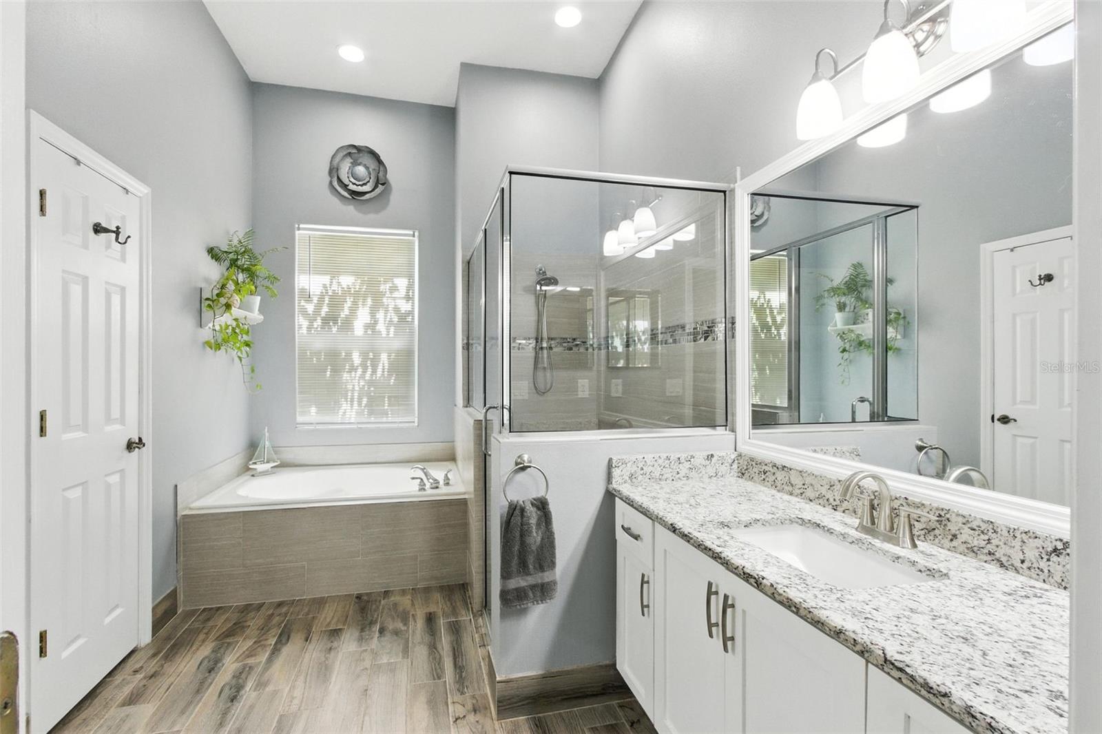 4516 BARRISTER DR