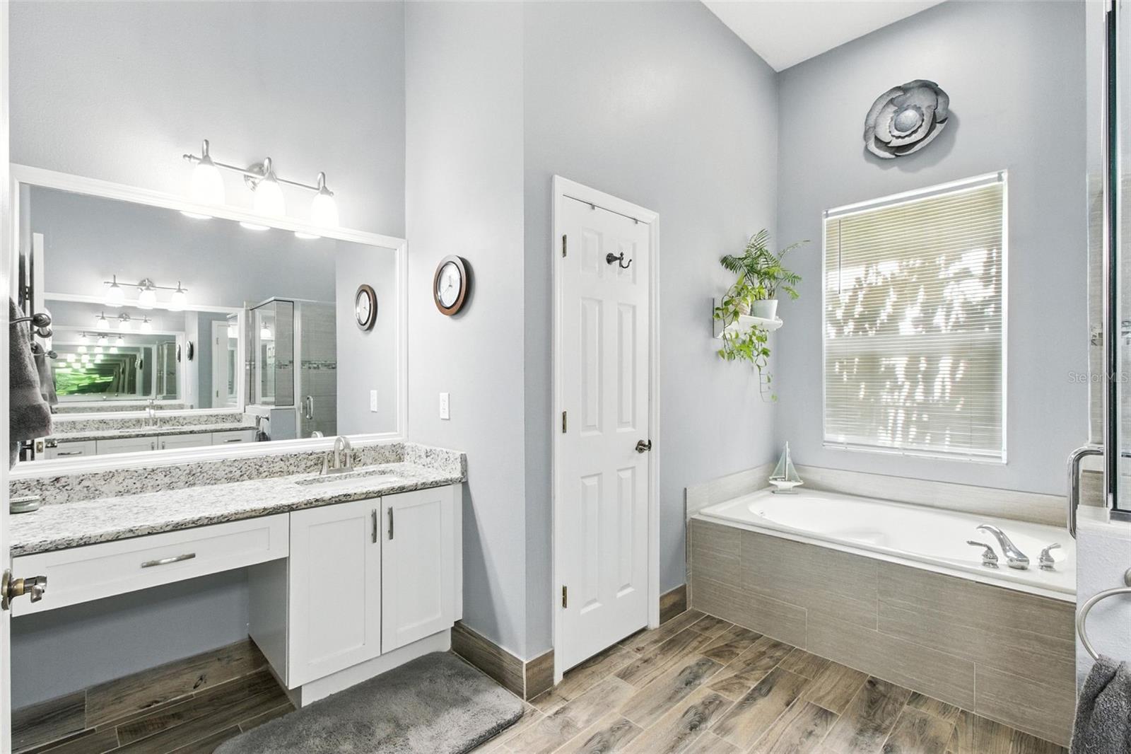4516 BARRISTER DR