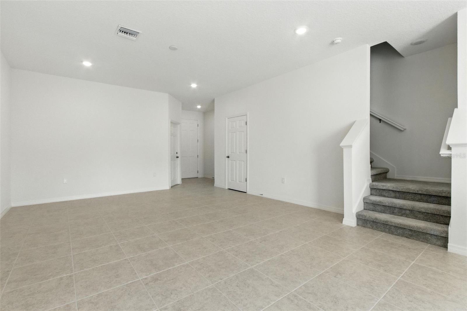1263 STOCKWELL AVE
